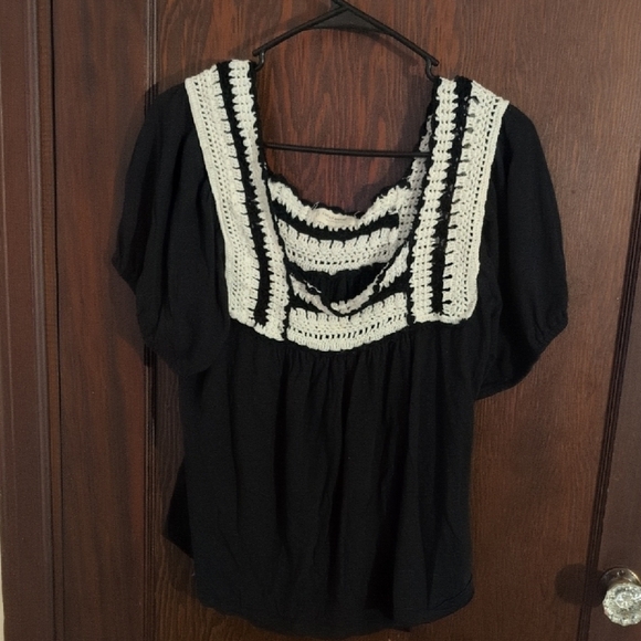 Lucky Brand Tops - Lucky Brand Black With Cream Crochet Blouse Size XL